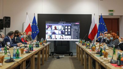 NOWY MINISTER, NOWY DIALOG